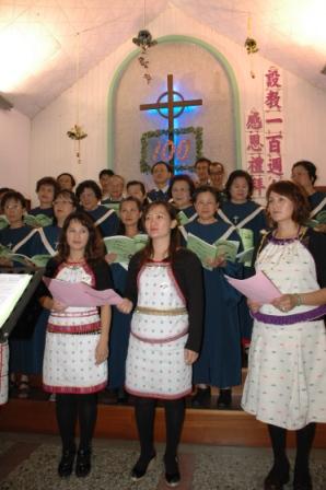 2010.04.18設教百週年聖樂觀摩會：獻唱烏日教會百週年紀念歌