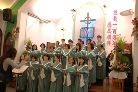 2010.04.18設教百週年聖樂觀摩會：郇城教會聖歌隊獻唱(2)